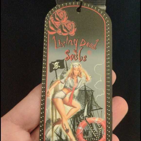 Blue satin high-waisted shorts with anchor buttons - Picture 4 of 4